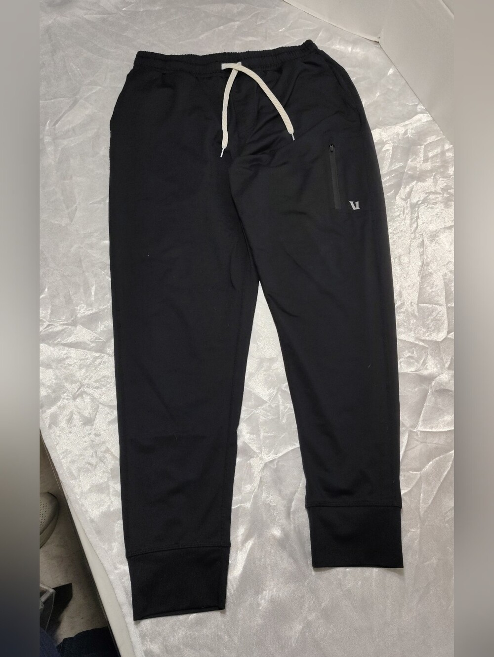 Vuori Sunday Performance, Men's - MEDIUM Jogger All Black Perfect Condition